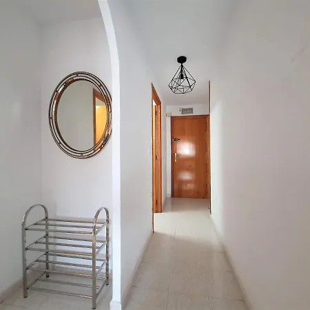 Salamanca 10 Apartamento, Garaje Subterraneo, Fibra Optica, Lavavajillas, Aire Acondicionado, Gran Terraza, Grand Playa 450m *